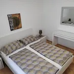 公寓 Grey House 扎达尔