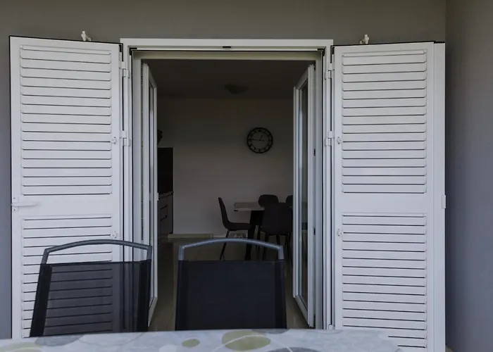 Grey House Задар