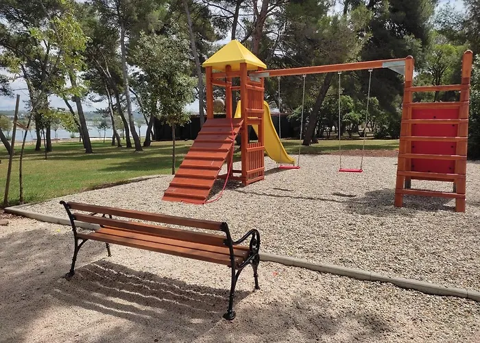 Grey House Апартаменти *