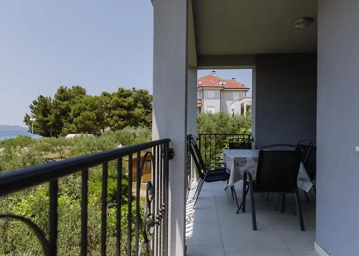 Grey House Задар