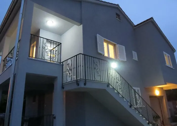 Grey House Задар