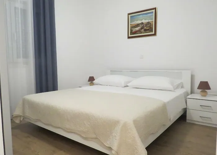 Апартаменти Grey House