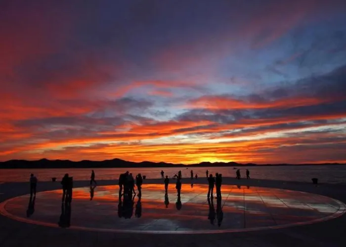 Апартаменти Grey House *